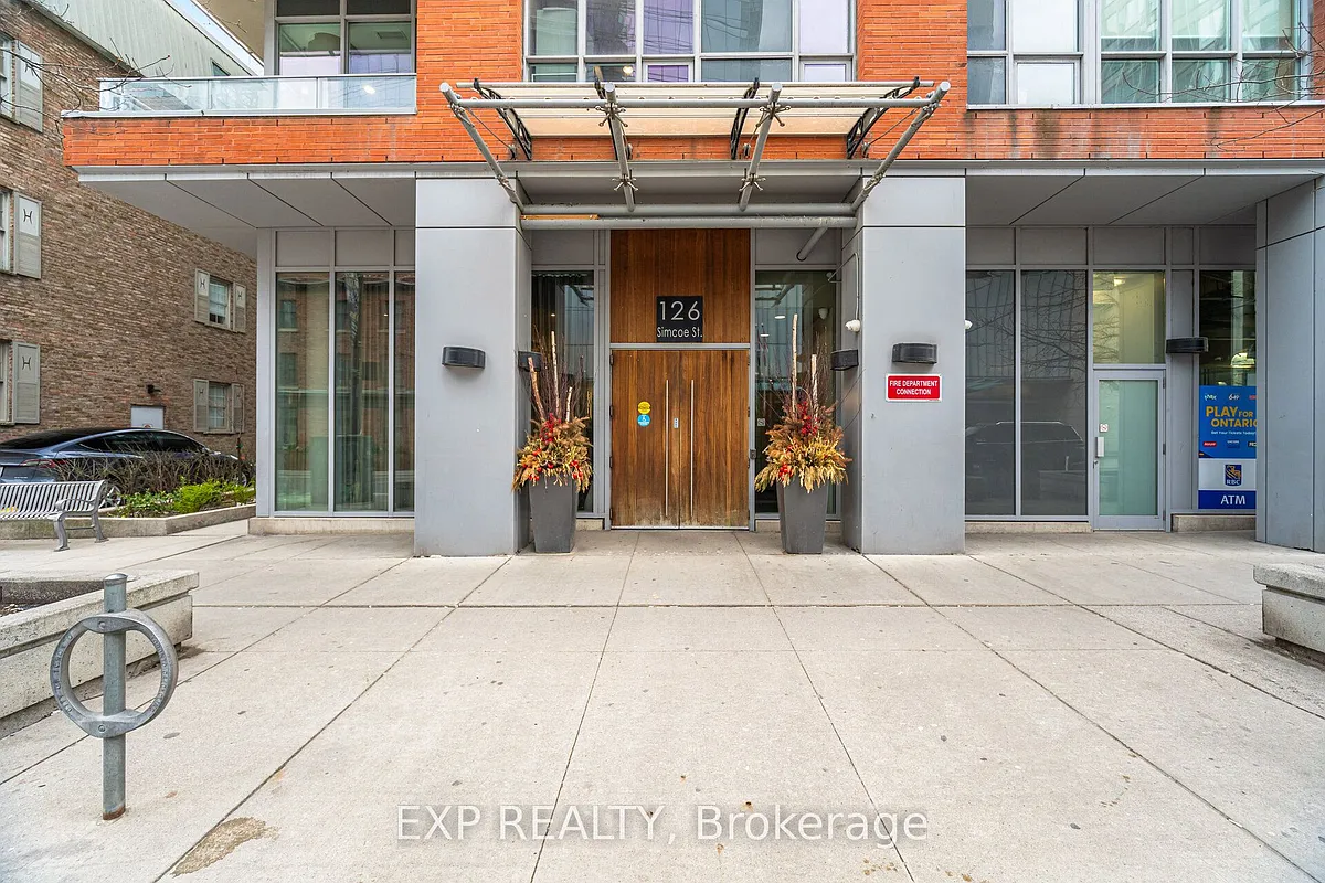 Building Photo - 126 Simcoe St #1907