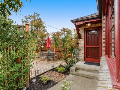 6856 32nd Avenue NE, Seattle, WA, 98115