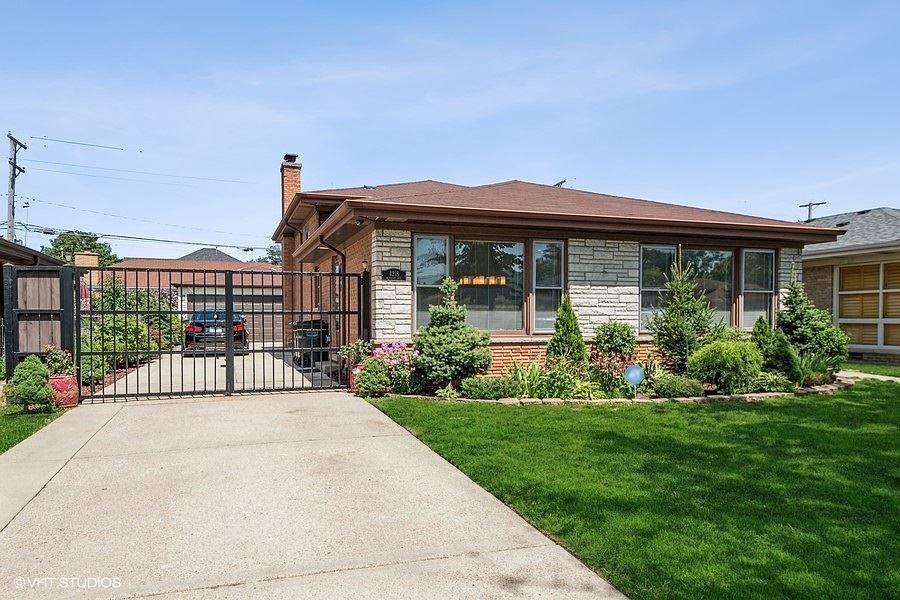 1st image of 4218 W Touhy Ave