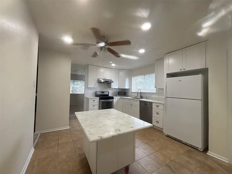 19718 Spanish Needle Dr — Photo 6