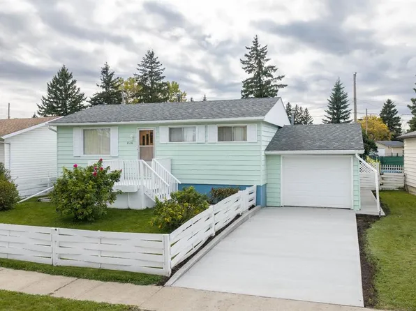 5536 E Wagoner Cres, Whitecourt, AB T7S 1A8
