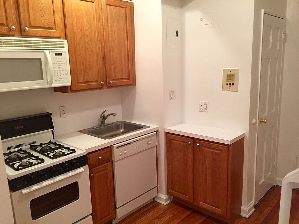 2nd image of 100 8th Ave APT 2A