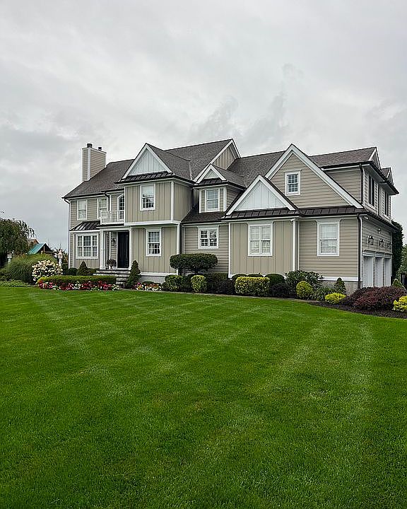 1st image of 19 Kaitlin Dr