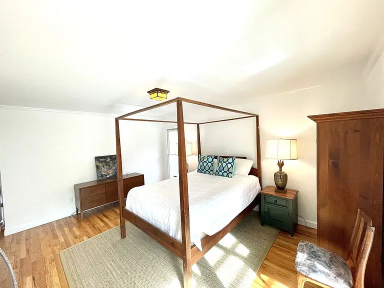 Peconic Hills Dr — Photo 12