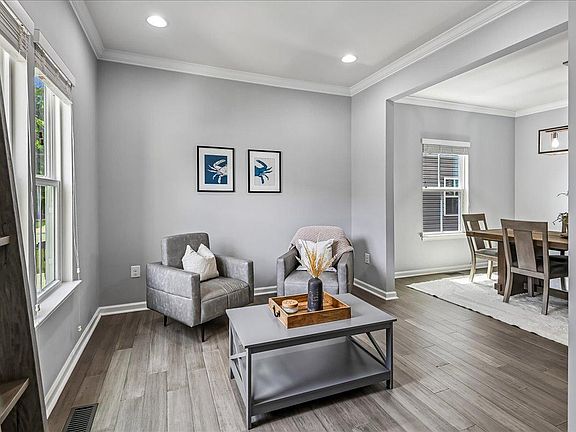 5th image of 8124 Meadowgate Cir