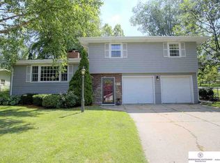 1223 S 98th St, Omaha, NE 68124
