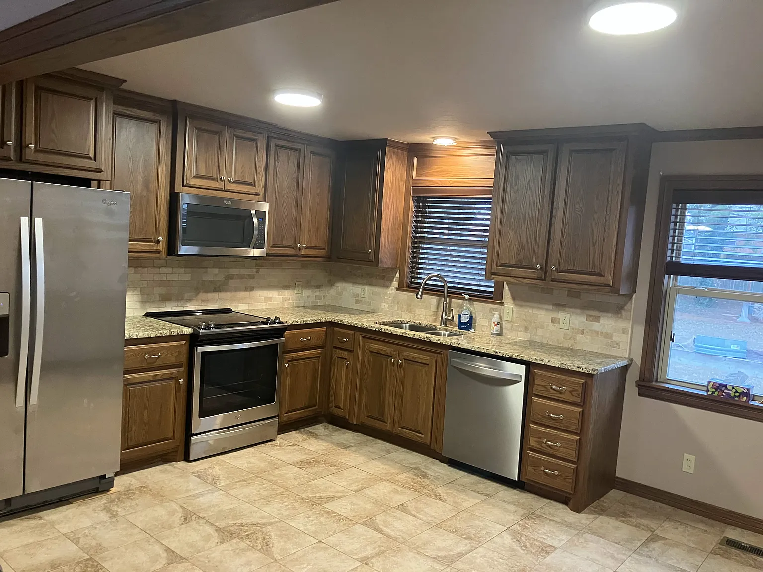 2 bed, 850 sqft, $1,095 — Photo 2