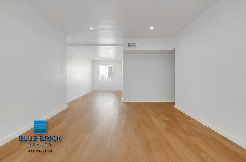 Charming 3-Bedroom Near Studio City with Parking — Photo 1