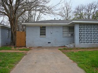 600 E 1st St, Burkburnett, TX 76354