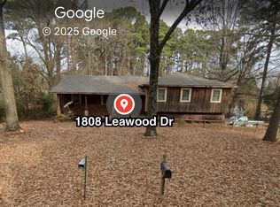 1808 Leawood Dr, Benton, AR 72019