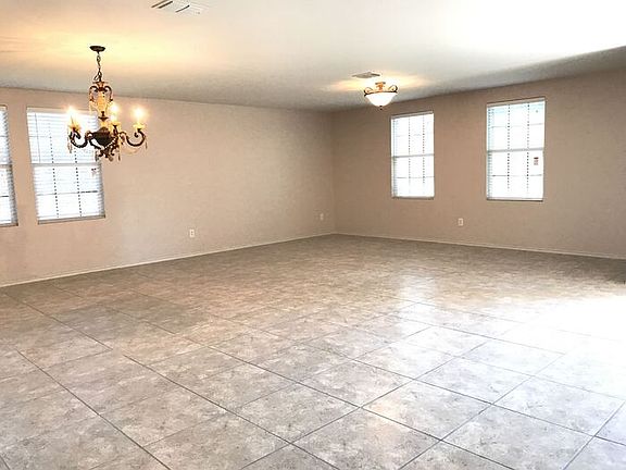 5th image of 1015 Mayflowers Ln