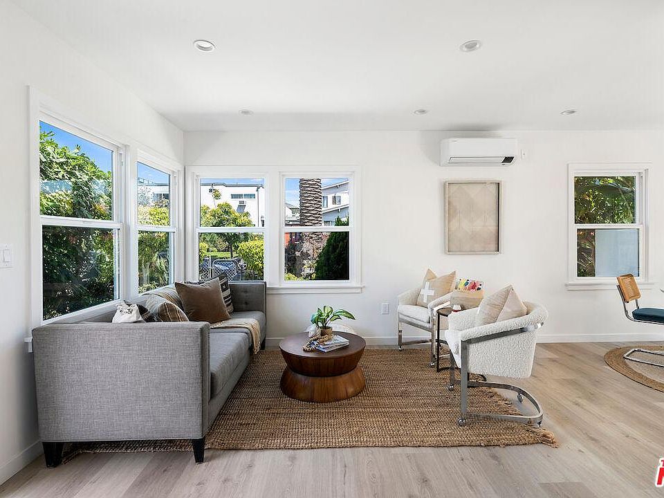 1st image of 660 E Westminster Ave #660