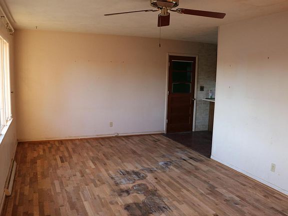 4th image of 1637 S Cherry Dr