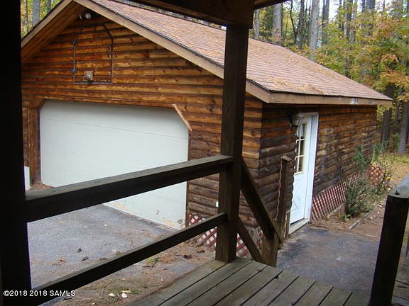 4th image of 135 Jenni Jill Dr