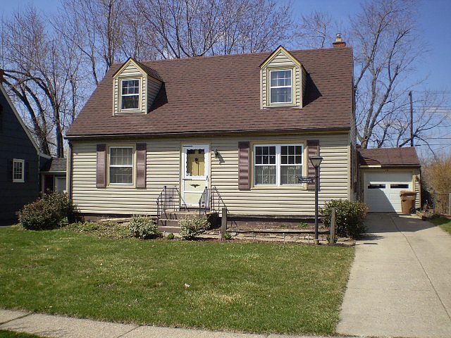 1st image of 34 Princeton Ct