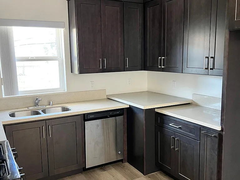 2314 Montrose Ave #E — Photo 2