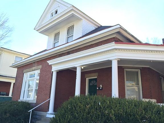 2nd image of 304 E Maxwell St APT 1
