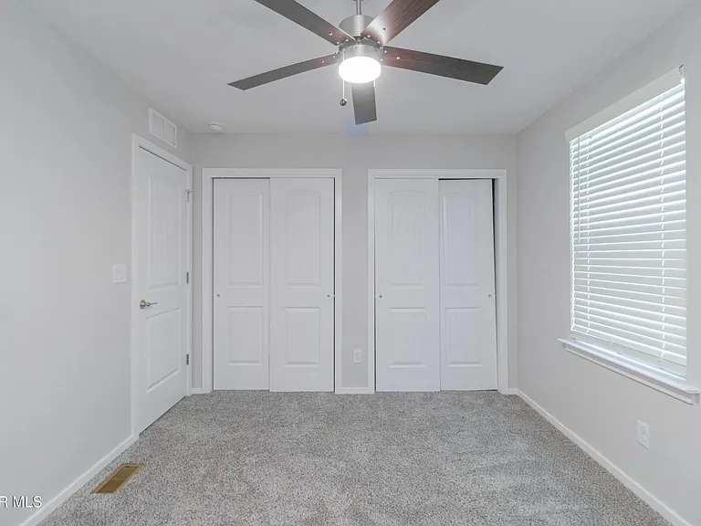 13909 Summer View Ave — Photo 27
