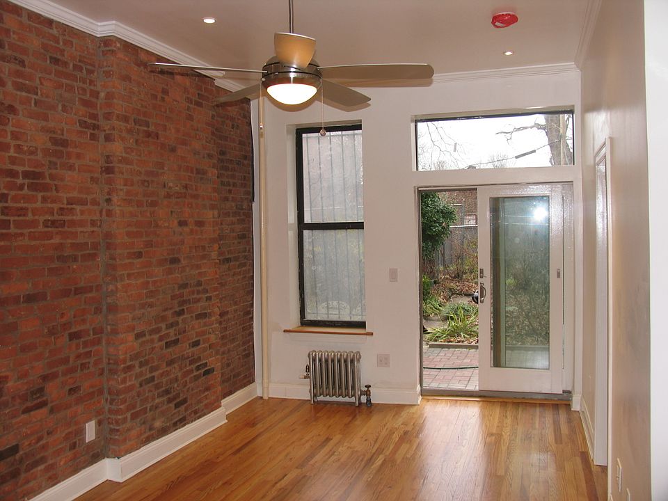 1st image of 576 Vanderbilt Ave APT 1
