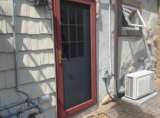 66 Prospect Rd, Centerport, NY 11721