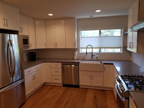 2nd image of 18821 Hatteras St Unit 4