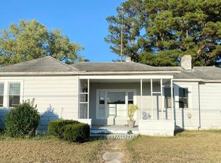 25175 Parksley Rd, Parksley, VA 23421