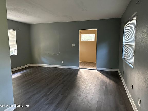 4th image of 4024 SHASTA Court