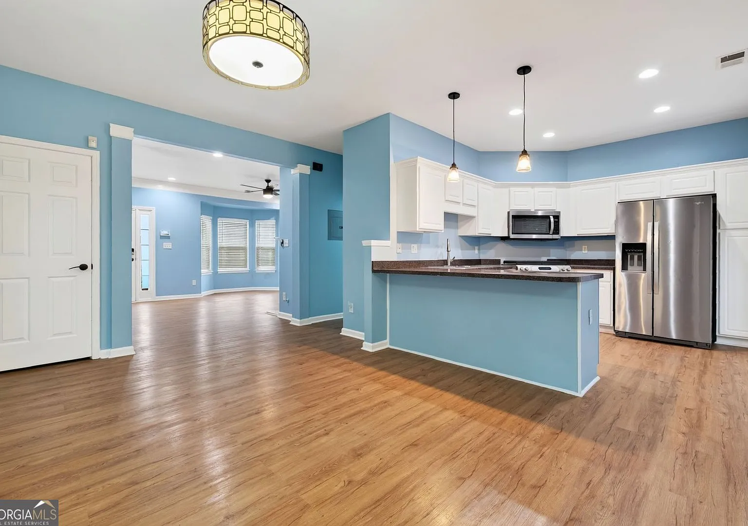 3 bed, 2.5 bath, 1552 sqft, $1,895 — Photo 4