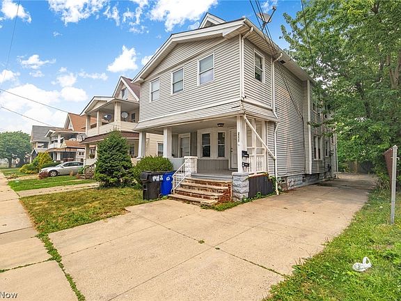 2nd image of 2231 W 105th St