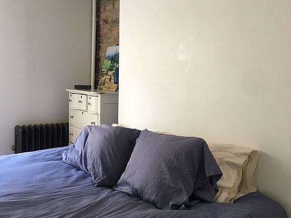 4th image of 102 President St #1