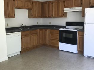 520 Hazel Dr APT 4, Elkview, WV 25071