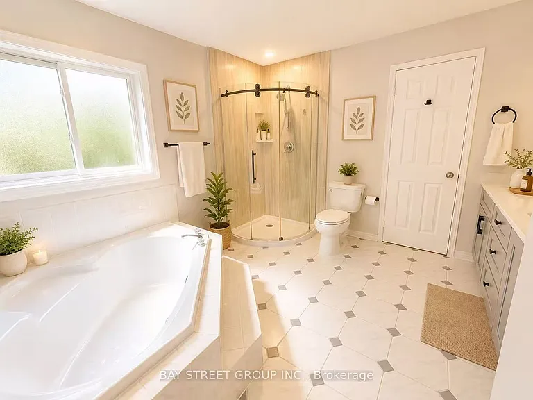 1054 Chateau Ct — Photo 22