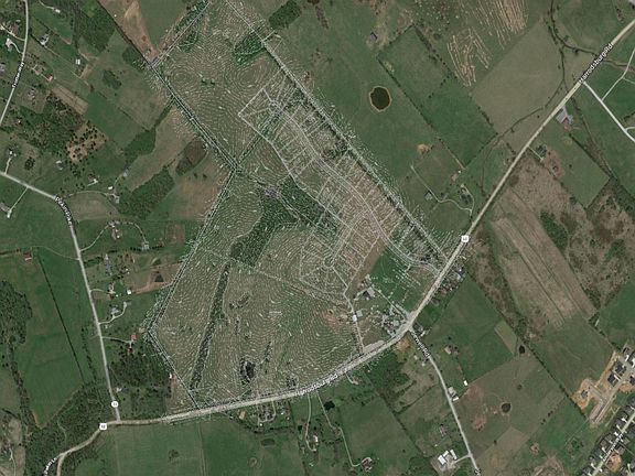 2nd image of 203 Grandview Trl