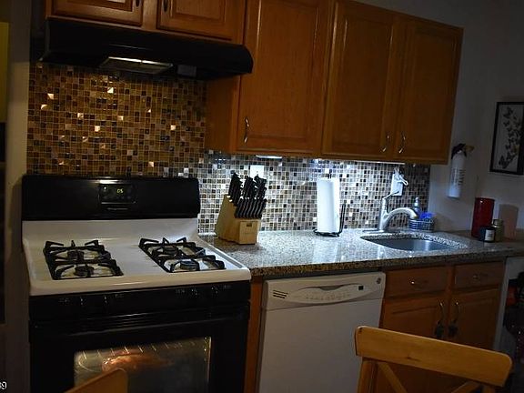 3rd image of 18 N 22nd St