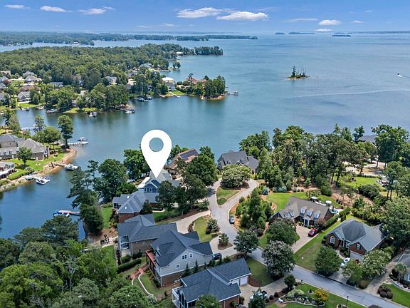 2nd image of 241 Pointe Overlook Dr