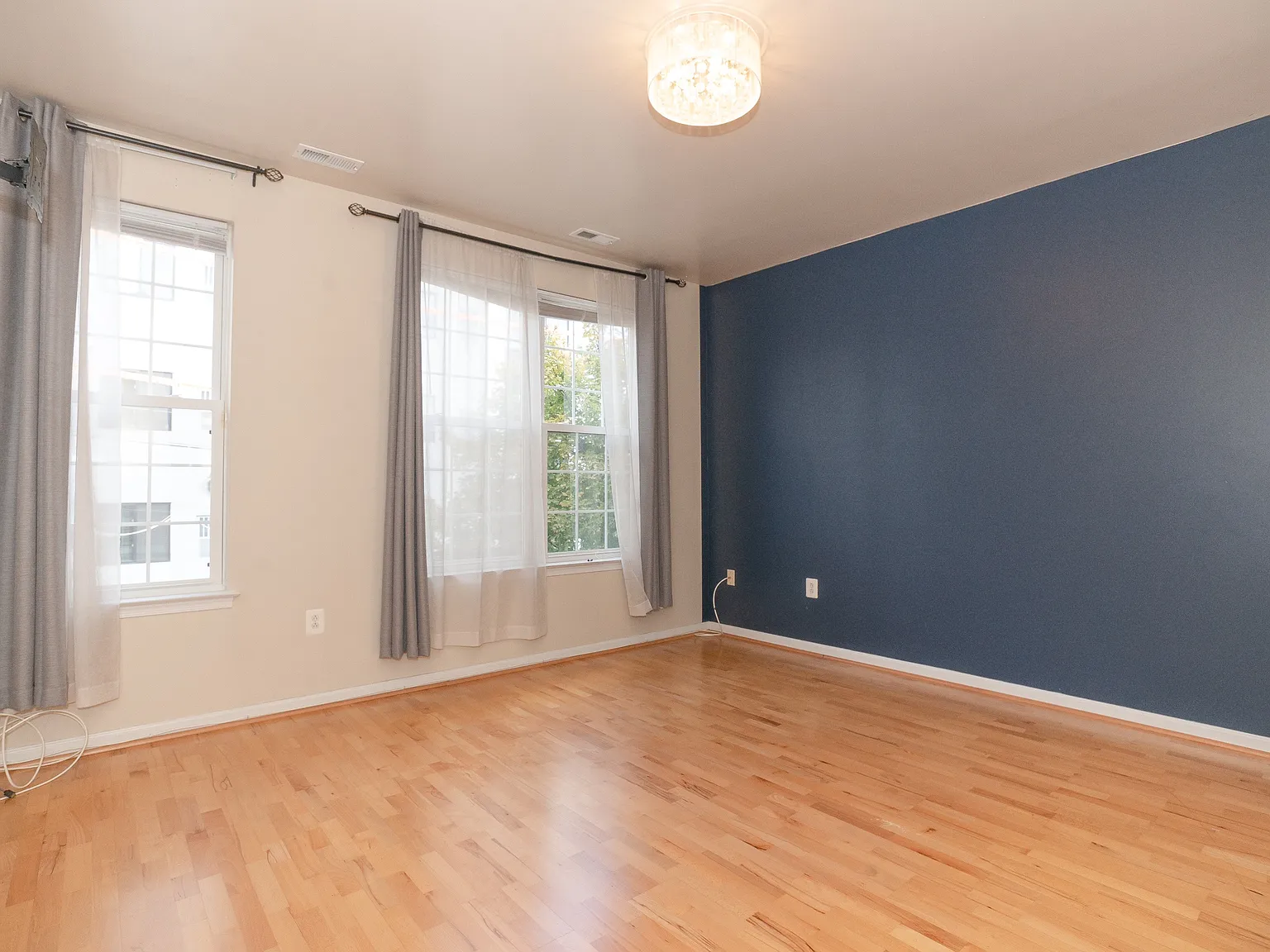 3138 W Master St — Photo 4