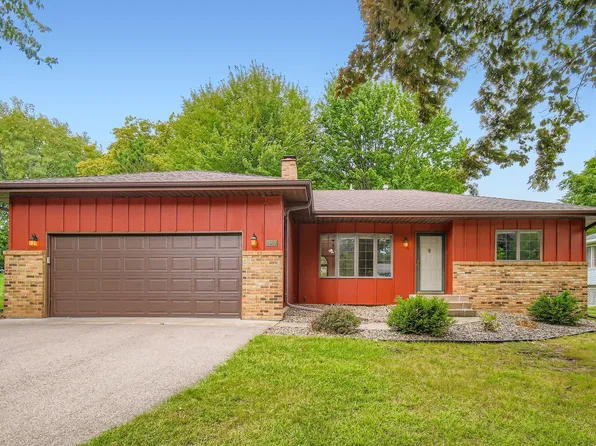 2507 Belmont Ln E, North Saint Paul, MN 55109