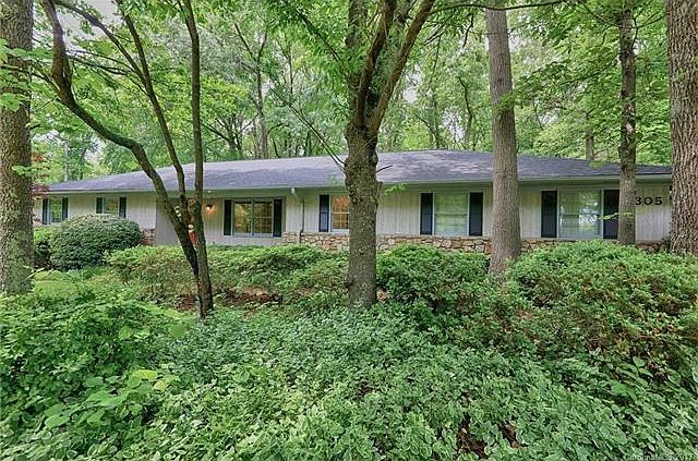1st image of 305 Chestnut Ln