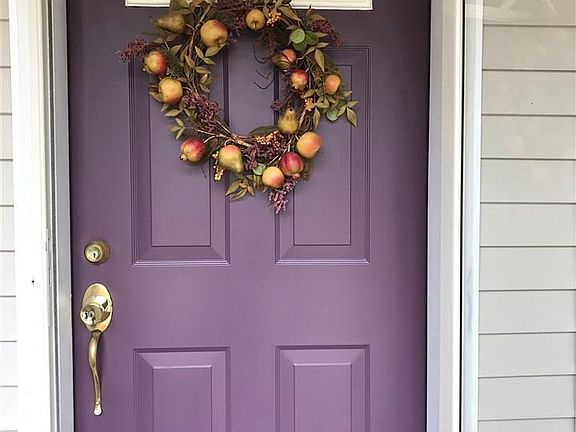 4th image of 52 Autumn Ln