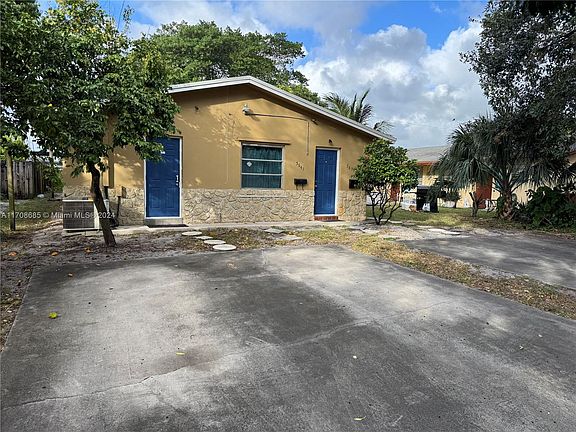 2nd image of 5639 Lincoln St #1