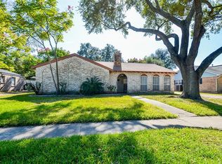 9003 Sharpview Dr, Houston, TX 77036