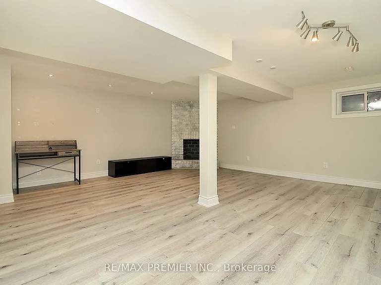 27 Prairie Dunes Pl — Photo 21