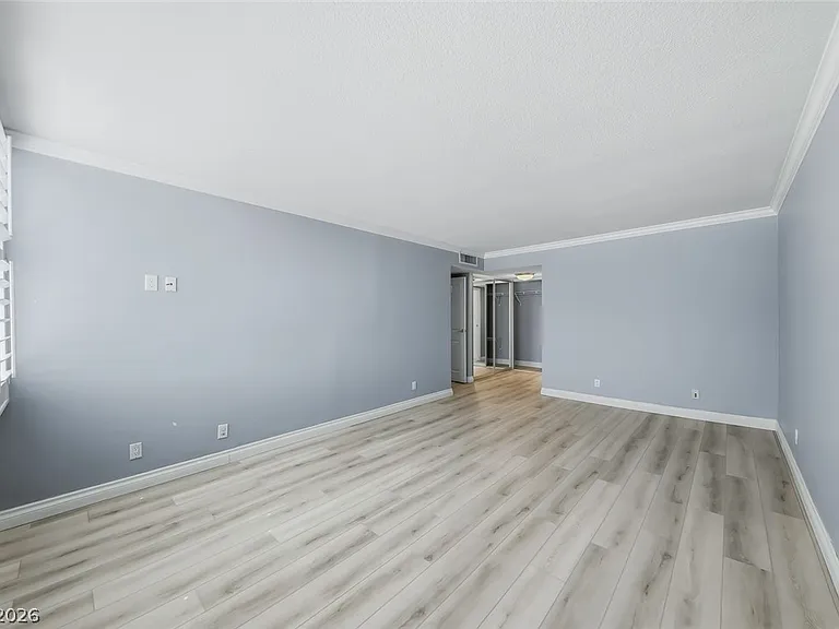 205 E Harmon Ave #405 — Photo 16