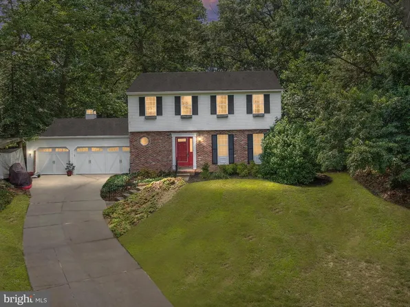 8230 Olney Ct, Pasadena, MD 21122