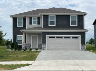 9123 SW 2nd St, Lees Summit, MO 64064