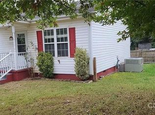 215 S Pasour St, Dallas, NC 28034