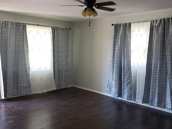 2nd image of 3228 Madeira Dr NE