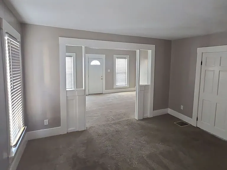 317 Cleveland St — Photo 9