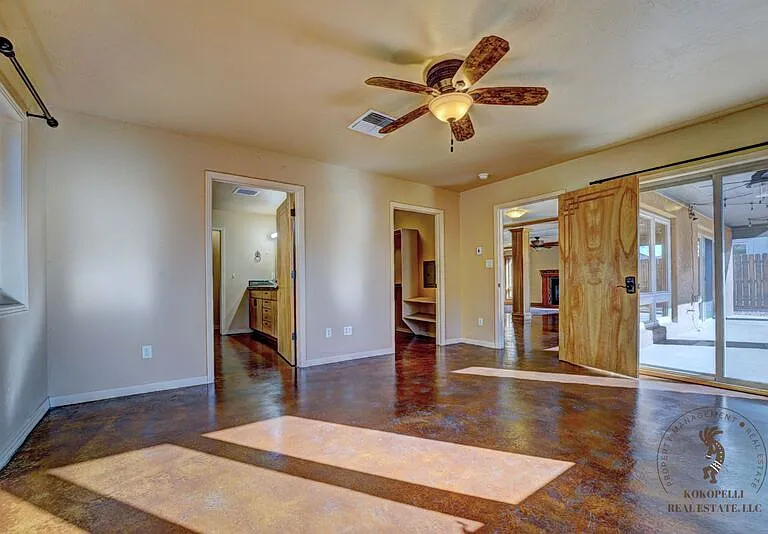 1304 Monument Ct — Photo 4