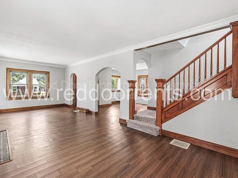 412 N Merrill St — Photo 14